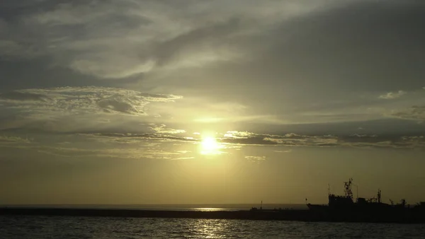 Silhouette Steel Ship Roadstead Coast Sunset Calm Sea — Stock Photo, Image