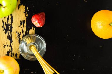 tablo üzerinde meyve