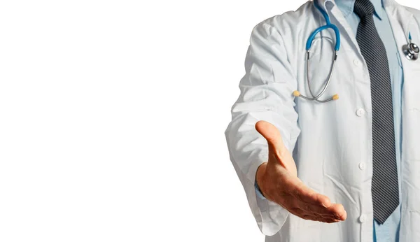 Αγνώριστος ο άνθρωπος γιατρός κρατά το χέρι του να πω Γεια. Χαιρετισμό σε ασθενή. Υγειονομική περίθαλψη ιατρική έννοια που απομονώνονται σε λευκό φόντο — Φωτογραφία Αρχείου