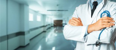 Tatlı adam doktor stetoskop ile. Sağlık Tıp kavramı