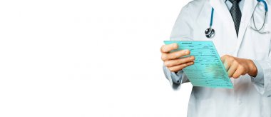 Dijital Tablet ile çalışan doktor. Sağlık Tıp kavramı
