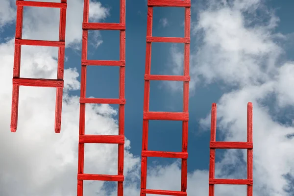 Червона Сходи Небо Шлях Успіху Досягнення Цілей Кар Єри Метафора — стокове фото