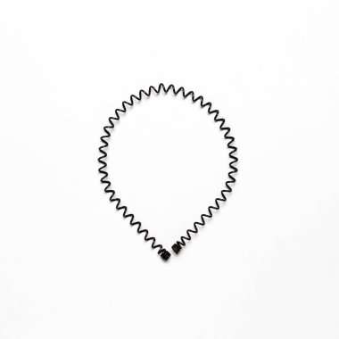 İzole edilmiş beyaz arkaplanda saç bandı, üst görünüm