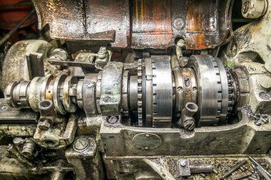 bir eski makine tamir işlemi