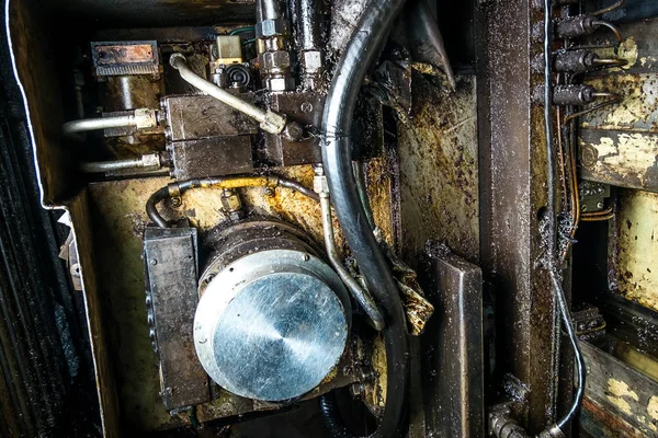 Vieja máquina desde una distancia cercana — Foto de Stock