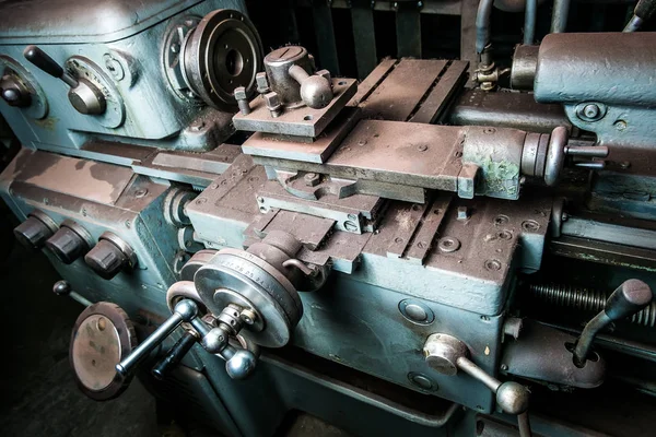 Frézovací stroj v továrně — Stock fotografie