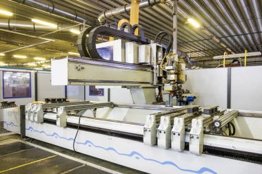 robot otomatik makine mobilya Fabrikası'nda