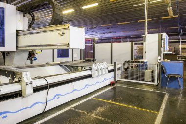 robot otomatik makine mobilya Fabrikası'nda