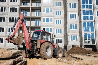 İnşaat alanında çalışma buldozer