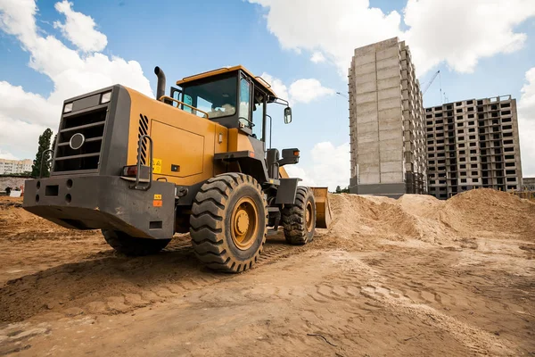 Bulldozer werken op de bouwplaats — Stockfoto