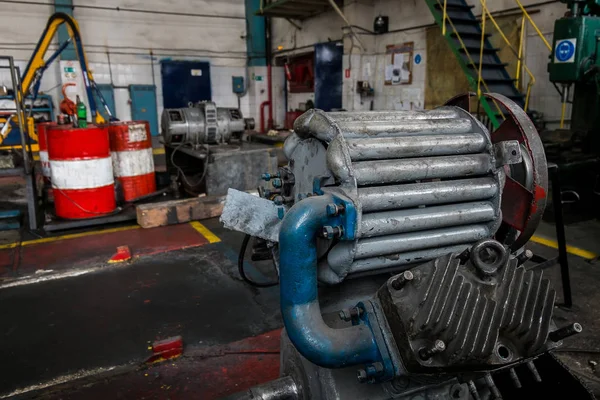Details of the disassembled locomotive engine — Stock Photo, Image