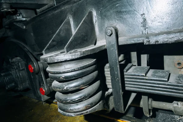 Yaylar, lokomotif amortisörler