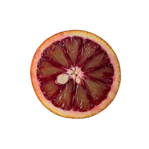 白い背景に分離された熟した赤オレンジ スライス — ストック写真
