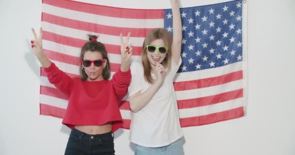 Girl with national usa flag — Stock Video