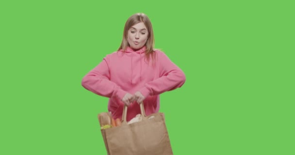 Borsa donna con cibo per la spesa — Video Stock