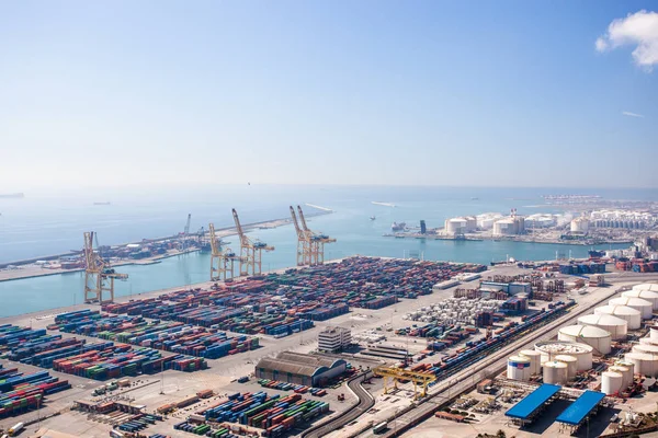 Harbor with lots of cargo in Barcelona, Spain, Europe. — Stock Photo, Image