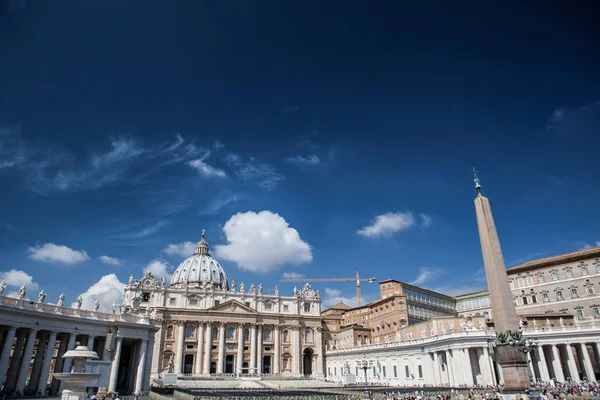 Famosa Praça de São Pedro no Vaticano, vista aérea da cidade Roma, Itália . — Fotografia de Stock