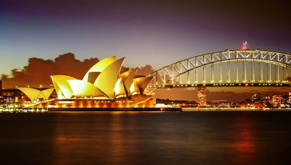 Porto di Sydney con Opera House e Ponte — Foto Stock