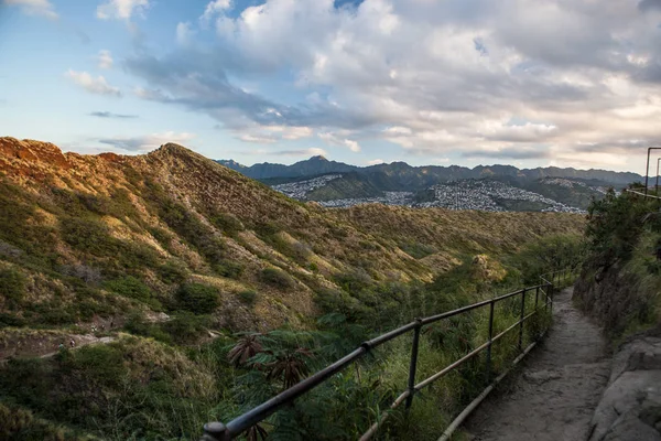 Трасса Diamond Head на Гавайях, остров Оаху — стоковое фото