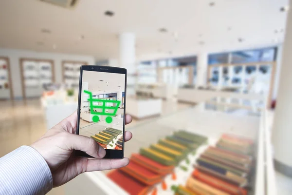 Mobiles Online-Shopping-Konzept mit Smartphone. — Stockfoto