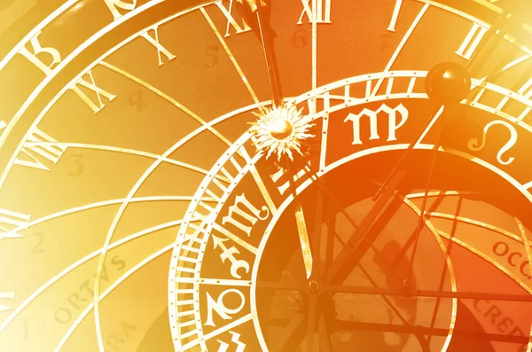 Vieille horloge astronomique à Prague, République tchèque — Photo