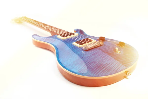 Chitarra elettrica isolato — Foto Stock