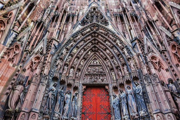 Strasbourg Cathedral (Cathedral of Our Lady of Strasbourg or Cathedrale Notre-Dame de Strasbourg, 1015 - 1439) - Roman Catholic cathedral in Strasbourg, Alsace, France.
