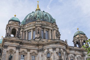 Berlin Katedrali 'nin (Berliner Dom) mimari detayları - Berlin' in Mitte bölgesindeki Müze Adası 'nın ünlü simgesi. Almanya.