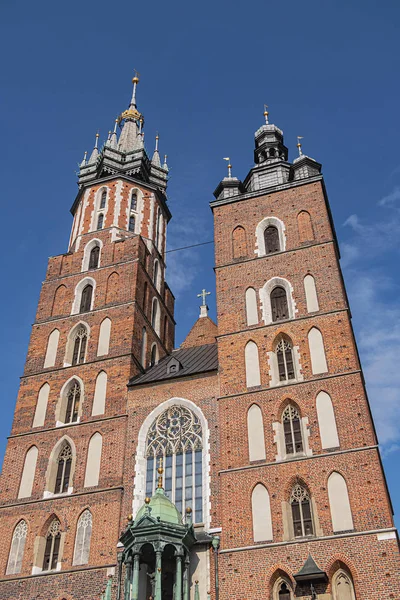 Architektonische Fragmente Der Gotischen Backsteinbasilika Der Maria Marienkirche Oder Kosciol — Stockfoto