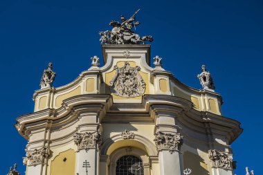 Lviv Yunan Katolik Başpiskoposu 'nun Aziz George Katedrali' nin parçaları (Ukr: Sobor sviatoho Yura, 1760) - Xviii yüzyılına dayanan muhteşem Rococo mimari topluluğu. Lviv, Ukrayna.