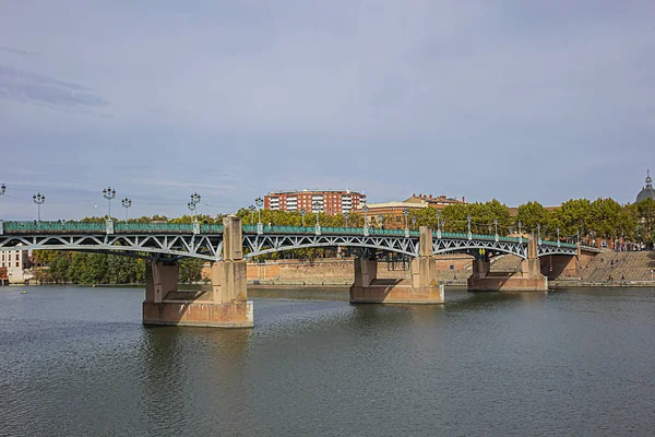 Ponte Saint Pierre Aterro Rio Garonne Toulouse Com Capela Hospital — Fotografia de Stock