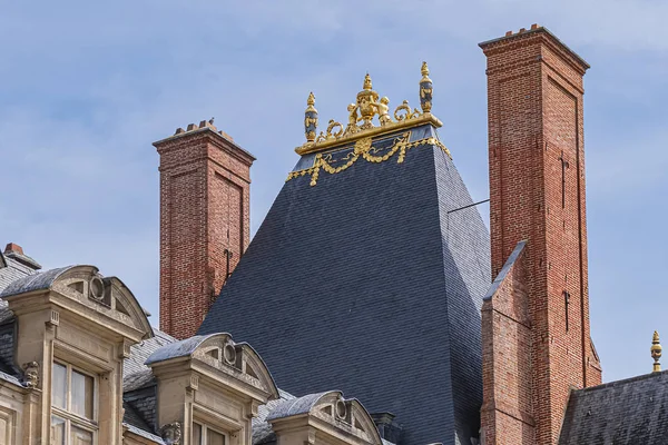 Güzel Ortaçağ Xii Yüzyıl Fontainebleau Kraliyet Avcılık Kalesinin Tarihi Simgesidir — Stok fotoğraf