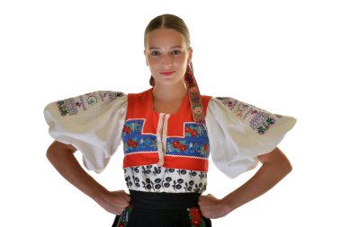 Slovakça folklor. Slovakça folklor kız.