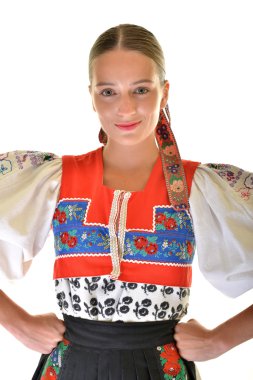 Slovakça folklor. Slovakça folklor kız.