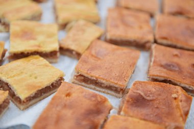 Bir yığın ekmeği kapat.