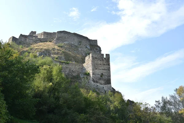 Vista Das Ruínas Antigas Castelo Dia Ensolarado — Fotografia de Stock