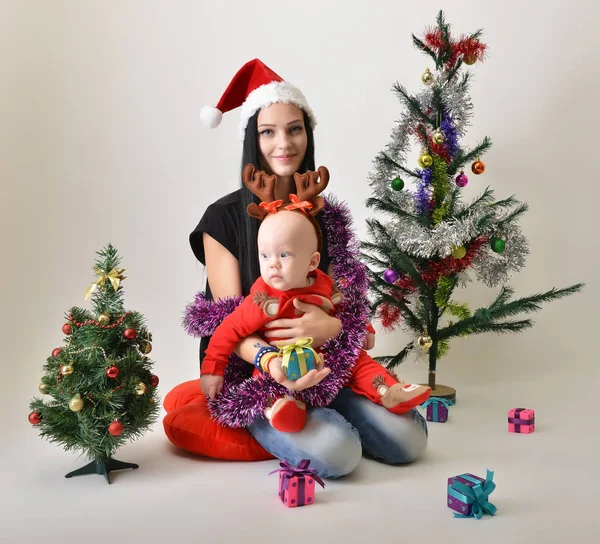 Santa bebé tiempo de Navidad — Foto de Stock