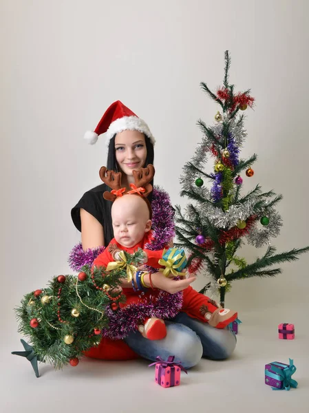 Santa bebé tiempo de Navidad —  Fotos de Stock