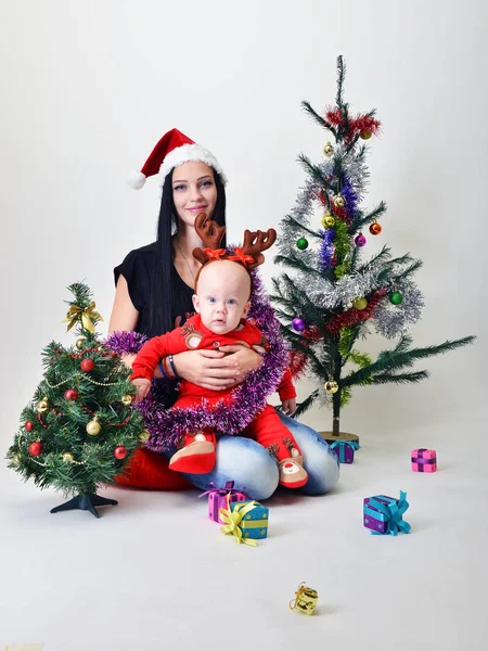 Santa bebé tiempo de Navidad — Foto de Stock
