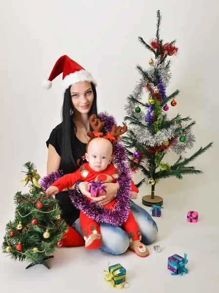 Santa bebé tiempo de Navidad —  Fotos de Stock