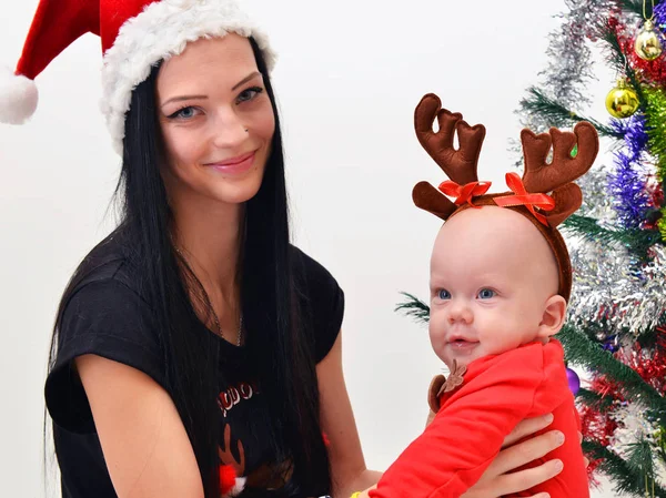 Happy young mother with her sweet baby — Stock Photo, Image