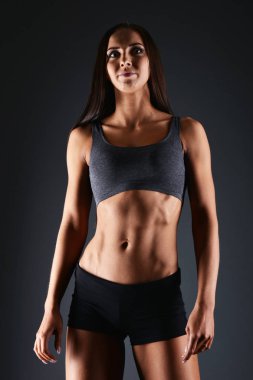 Güzel kaslı fit kadın