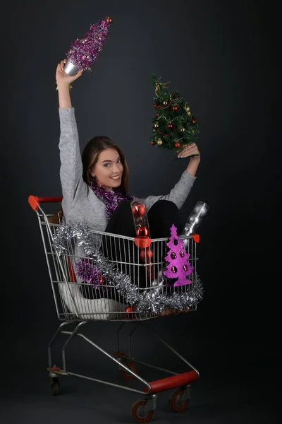 Menina Feliz Compras Presentes Natal — Fotografia de Stock