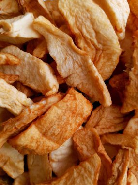 Kurutulmuş balık yığınına yakın.