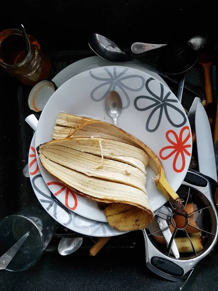 Piatti Non Lavati Nel Lavello Della Cucina — Foto Stock