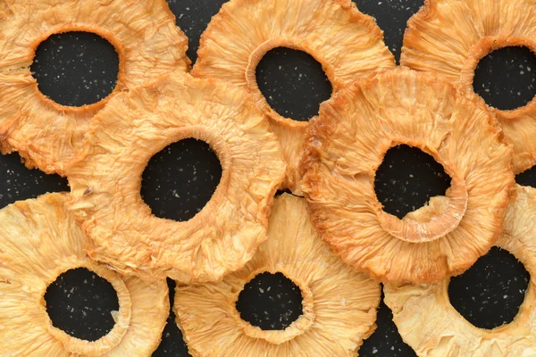 Biscoitos Com Fundo Preto — Fotografia de Stock
