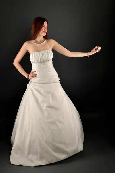 Beautiful bride portrait — Stock Photo, Image