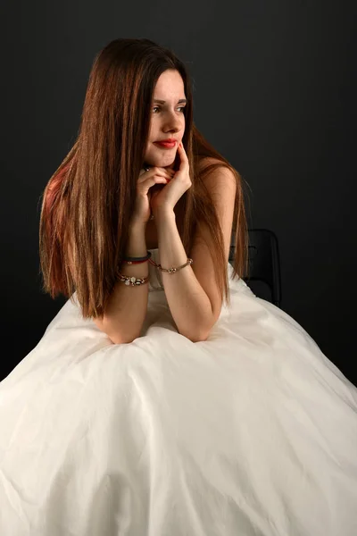 Beautiful bride portrait — Stock Photo, Image