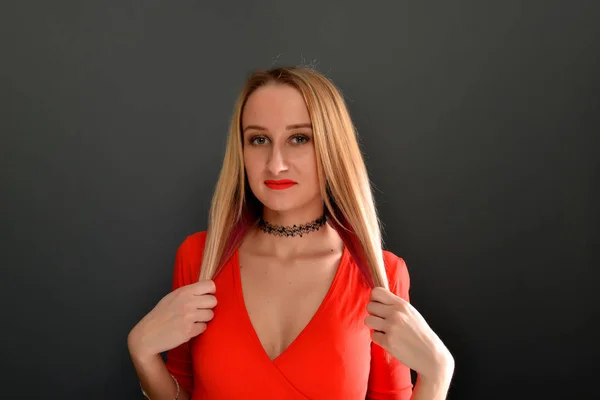 Porträt einer sexy blonden Frau — Stockfoto