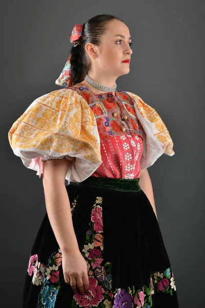 スロバキア語民俗ダンサー — ストック写真